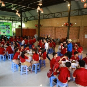 MỘT NGÀY LÀM NÔNG DÂN NHÍ TẠI ĐỒNG MỘC