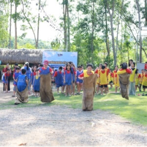 MỘT NGÀY LÀM NÔNG DÂN NHÍ TẠI ĐỒNG MỘC