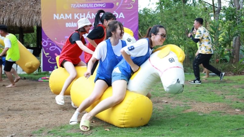 Teambuilding tại Làng Đồng Mộc