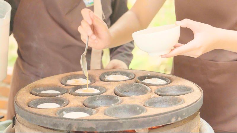 Trải nghiệm đổ bánh căn