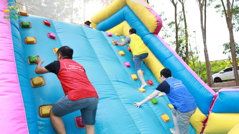 Nhiều trò chơi mang tính tập thể cao