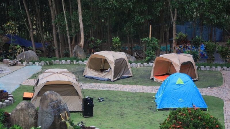 Không gian cắm trại ngoài trời