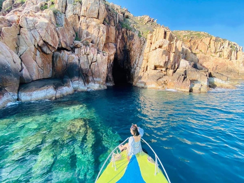 Đón bình minh và tận hưởng hoàng hôn yên bình trên đảo Bình Hưng