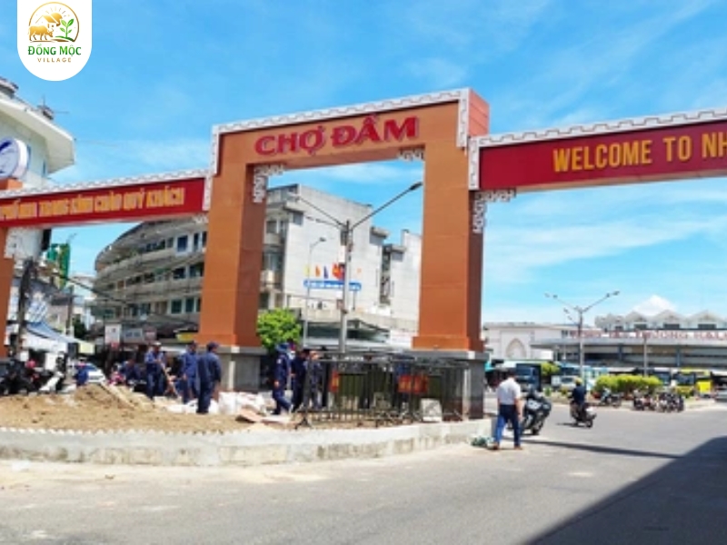 Khám phá ẩm thực địa phương